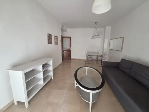 Piso en Avenida de la Constitución, 1