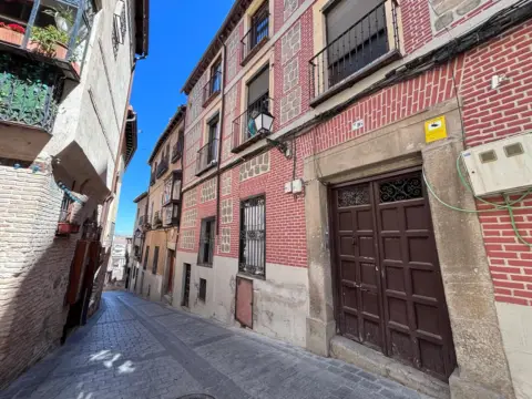 Piso en calle del Cristo de la Luz
