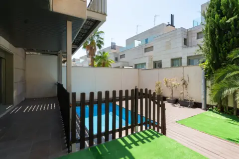 Chalet pareado en calle del Sombrero de Copa