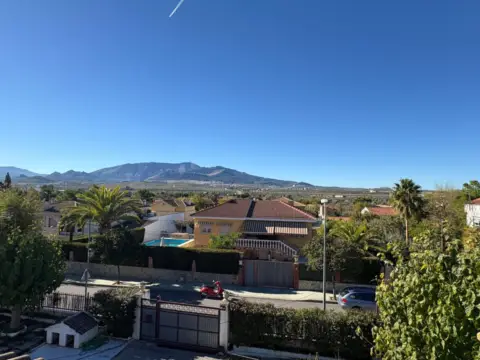 Chalet en Avenida de Granada