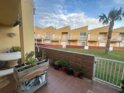 Chalet adosado en Miami Platja