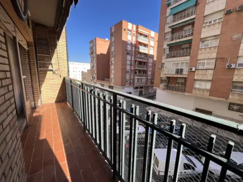 Piso en Avenida del Doctor Juan Pereda Pila