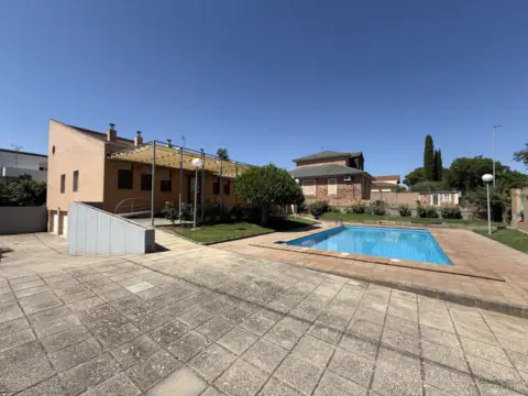 Chalet en calle Pantano de la Serena