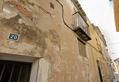 Casa en calle de Ramón y Cajal, 20