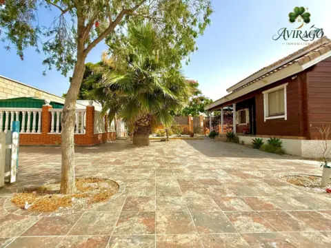 Chalet en La Cañada-Costacabana-Loma Cabrera-El Alquián