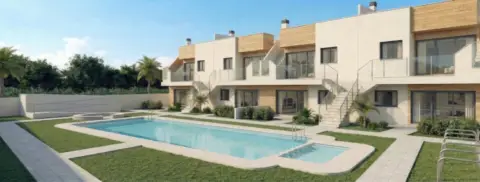 Chalet adosado en calle de los Romanones