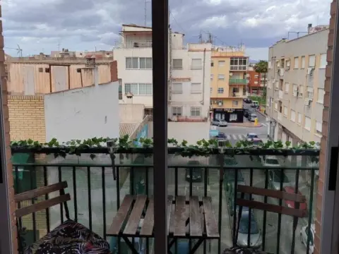 Piso en calle del Azahar