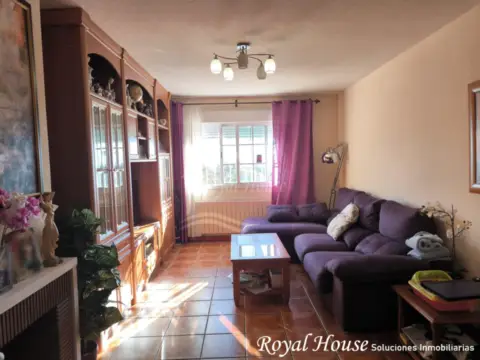 Chalet adosado en calle Udala