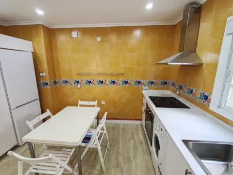 Piso en calle Castillo de Constantina