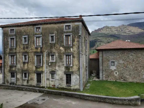 Casa en Quintana (Soba)