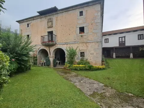 Casa en calle Ruesga