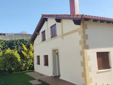 Casa unifamiliar en Beranga