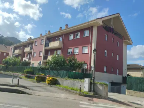 Piso en calle Pobedal