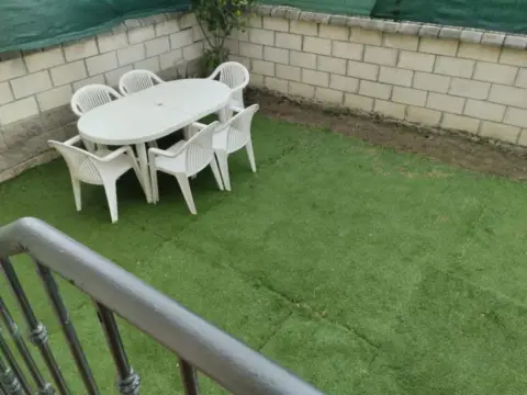 Chalet adosado en calle de la Mies