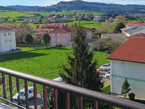 Piso en calle Avda San Miguel de Meruelo