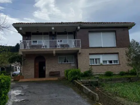 Casa en calle Conde Albox