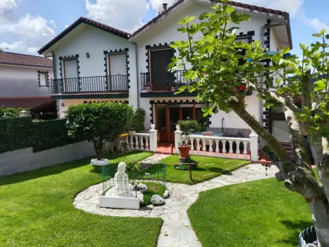 Chalet pareado en Barrio de la Iglesia de San Miguel
