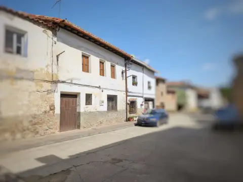 Casa en calle Pisón, 45