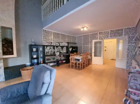Chalet pareado en calle Mallorca