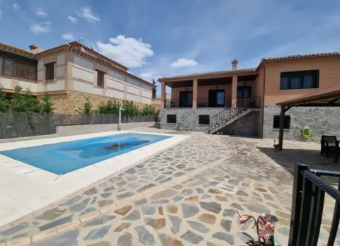 Chalet unifamiliar en calle del Águila Real