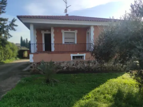 Chalet en calle Dehesilla de Calamón