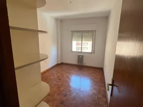 Piso en Avenida Santa Marina