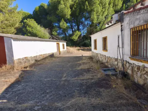 Casa en calle Castillo de Alburquerque