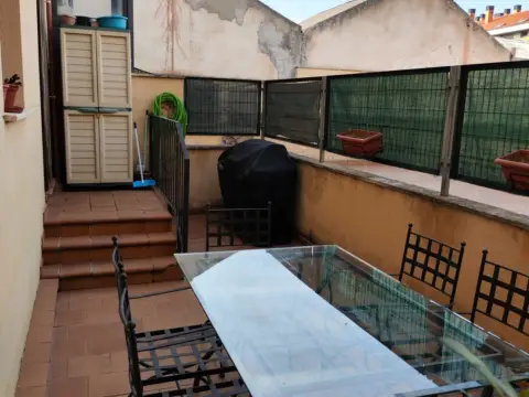 Piso en calle de la Laguna, 1