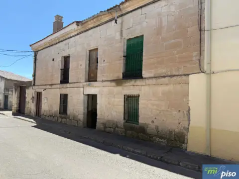 Casa en calle de Barrio Nuevo