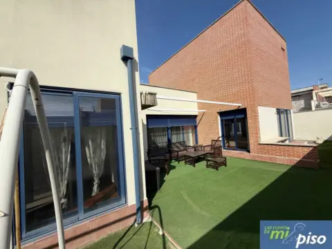 Chalet adosado en calle de los Galanos