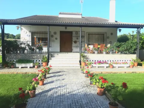 Chalet unifamiliar en Urbanización del Pinarillo