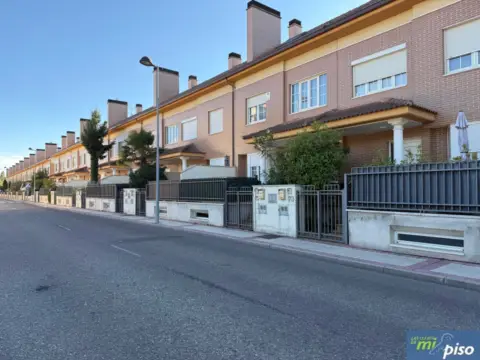 Chalet adosado en calle de Bartolomé de las Casas, 1