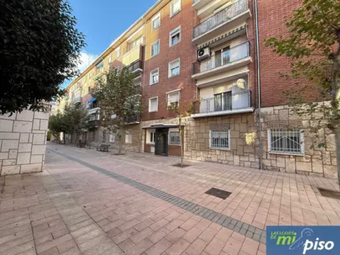 Piso en calle de Sorozábal, 2