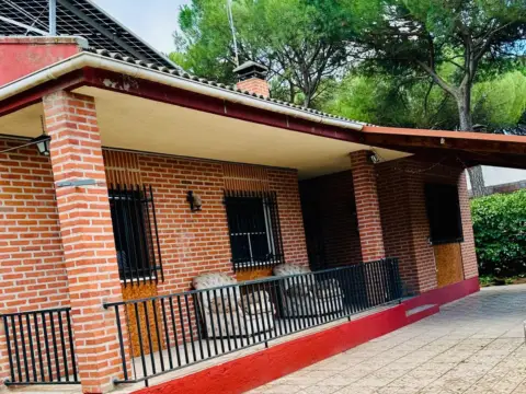 Chalet unifamiliar en Avenida de Luz