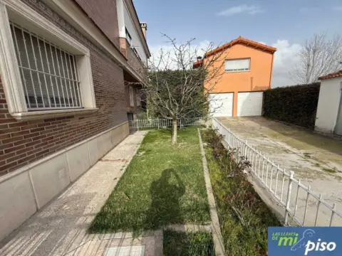 Chalet unifamiliar en calle de Rosa Chacel, 15