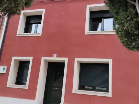 Chalet unifamiliar en calle de la Iglesia