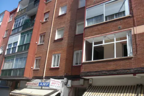 Piso en calle de Villanubla, 20
