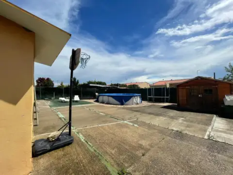 Chalet unifamiliar en calle Rio Duero