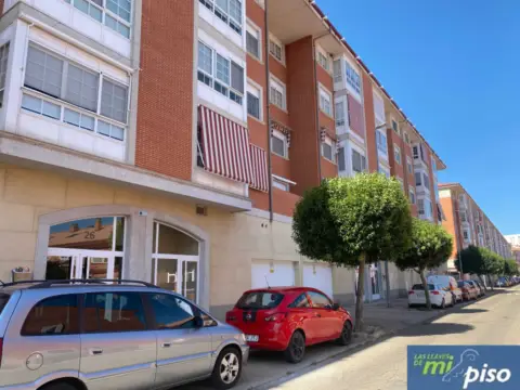 Piso en calle de Esla, 24