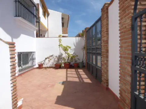 Chalet adosado en calle del Asteroide