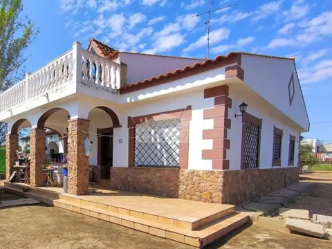 Chalet en calle Crta. Villanueva -Guadalupe, nº 100