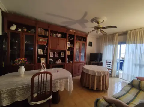 Piso en calle Semicentro, nº 2