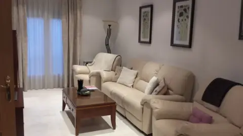 Piso en calle Buena Zona, nº 1