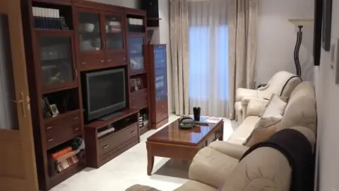 Piso en calle Buena Zona, nº 1