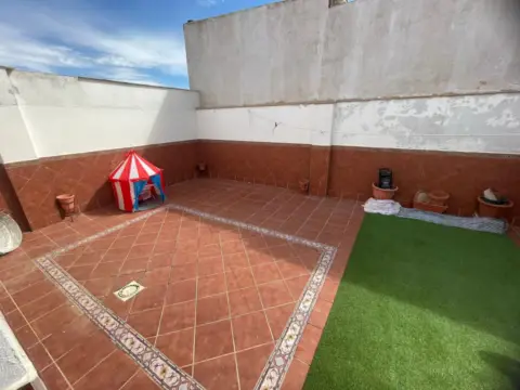 Casa en calle Hernández Gil, 1
