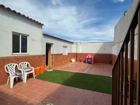 Casa en calle Hernández Gil, 1