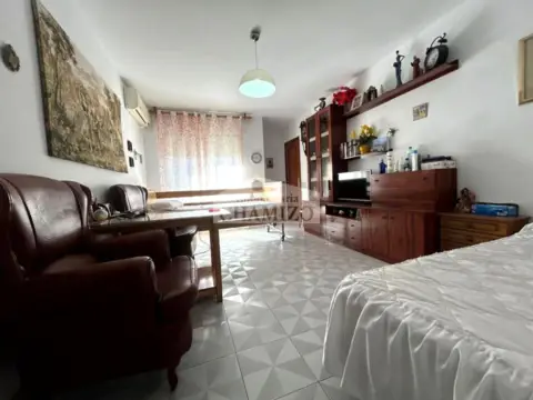 Piso en calle de San Francisco, 63