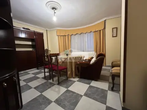 Piso en calle de San Francisco, 1