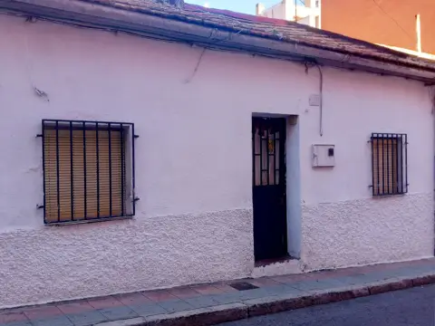 Casa a Junto Avda. de España