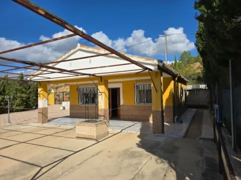 Chalet unifamiliar en Macastre